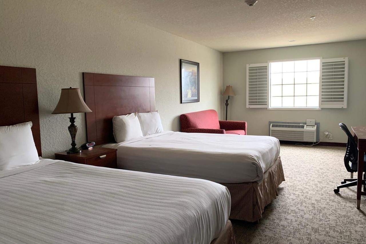 Oyo Hotel Pearsall I-35 West Exterior photo